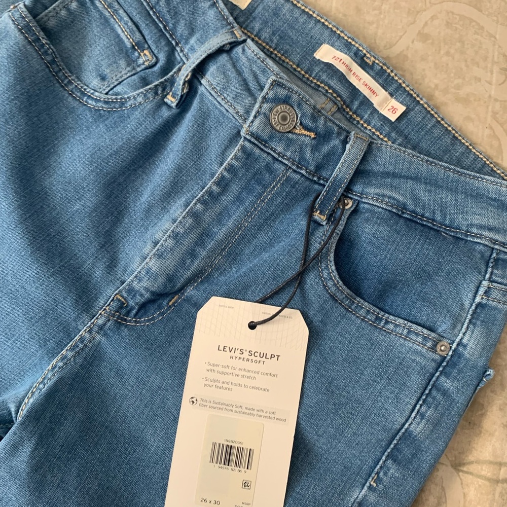 Levi jeans